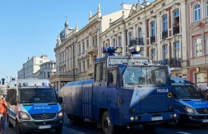 Policja się zbroi, jak na stan wojenny! Po co innego jej taki sprzęt?