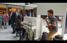 Kiedy dwoje muzyków spotka się na paryskim lotnisku