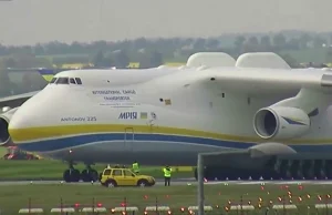 Największy samolot świata An-225 wyruszył do Azji po środki medyczne dla Polski.
