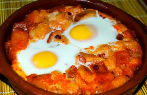 Sopa de ajo - Hiszpańska zupa czosnkowa | Lora Gourmet