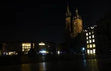 Kraków wyłączył oświetlenie uliczne. Zdjęcia miasta spowitego mrokiem
