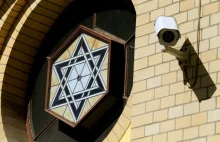 Mężczyzna powybijał szyby we wrocławskiej synagodze. Został już zatrzymany.