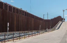 Pamietacie mur, jaki Trump zaczal budowac na granicy Usa-Meksyk?