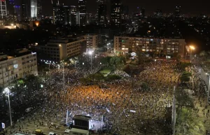 Tysiące ludzi protestowało przeciwko Netanjahu. Pandemia ich nie zatrzymała