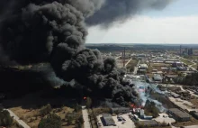 Gigantyczny pożar chemikaliów pod Kielcami. Powiatu nie było stać na sprzątanie