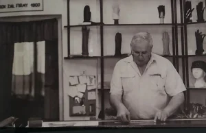 Najstarsza pracownia rękawiczek zamyka się po 120 latach. "Panująca...