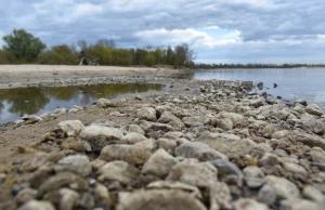 Hydrolog: Jutro poziom wody w Wiśle w Warszawie osiągnie 50 cm