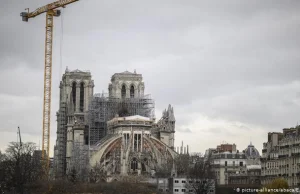 Odbudowa Notre Dame "ruszy stopniowo" od poniedziałku