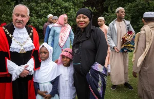 Rząd UK podziękował muzułmanom za "odpowiedzialność w czasie ramadanu"