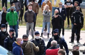 "Nie dla tarczy antykryzysowej". Protest przedsiębiorców w Katowicach