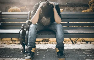 Badania pokazują, że mężczyźni z depresją są postrzegani jako mniej męscy [EN]