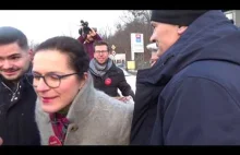 ALEKSANDRA DULKIEWICZ BOI SIĘ NOŻA I MA OCHRONIARZY PRZESZKADZAJĄCYCH PR...