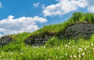 Zalew, domki Hobbitów i płaszcz Wielkiego Mistrza