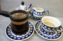 Kawa parzona po turecku - mocna kawa, czarna, gorąca i słodka