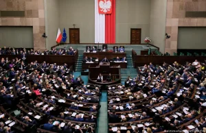 Prasa: PiS „wykatapultował” Polskę z systemu prawnego UE | DW | 25.01.2020
