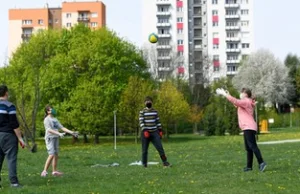 "Nie wiedzieliśmy, że śmieci nie można wywozić do lasu". 40 m3 odpadów w...