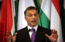 Węgry nie są już demokracją. Polska demokracja stacza się [RAPORT]