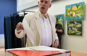 Janusz Korwin-Mikke w swoim stylu