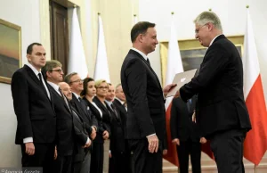 Firma pozwiązana z doradcą Dudy zarobiła na testach na koronawirusa