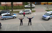 Nudy na kwarantannie? Nie uwierzysz, co zrobili policjanci!