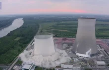 Efektownie wyglądające wyburzanie dwóch chłodni kominowych w elektrowni atomowej
