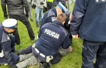 Nowa Sól: Protestujący naruszyli nietykalność policjantów. Zatrzymano dwie osoby