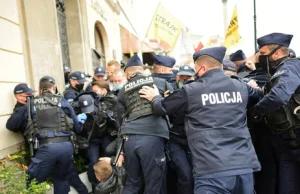 Policja użyła siły. Borys Budka: Żądam natychmiastowych wyjaśnień