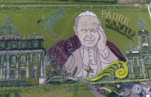 Ogród Jana Pawła II – Zobacz największy na świecie kwitnący obraz papieża