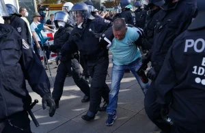 Niemcy protestują przeciwko ograniczeniom. Doszło do starć z policją