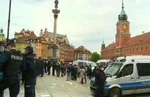 Jeden z protestujących w Warszawie zmarł?