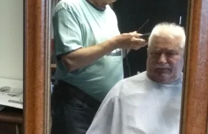 Lech Wałęsa naraża swojego fryzjera na kłopoty prawne