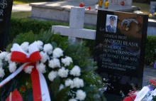 wPolityce stworzyło petycję popierąjącą złożenie kwiatów przez Kaczyńskiego10.04