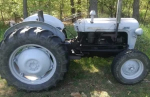 Ukradli odrestaurowany ciągnik z 1957 roku. "Miał być wisienką na torcie a...