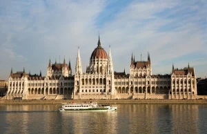 Parlament węgierski przyjął ustawę uniemożliwiającą zmianę płci.