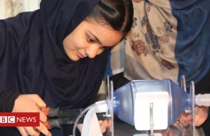 Afgańskie dziewczyny budują respiratory do walki z koronawirusem