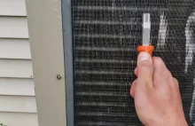 Prostowanie żeberek w klimatyzatorze grzebieniem