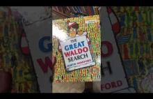 Geniusz zła usuwa Waldo z książki i oddaje ją z powrotem do sklepu.