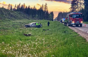 Świadkowie wyciągnęli dziecko z płonącego auta, zanim przyjechały służby