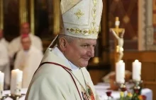 Księża z Kalisza dostali do podpisu "lojalki" broniące biskupa Janiaka