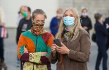 Wirusolog: Zniesienie obowiązku noszenia maseczek nie wpłynie na rozwój...