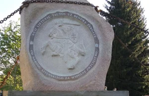 Litewski pomnik w drodze na Grunwald