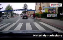 Karate na przejściu dla pieszych