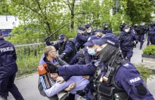 Policja przyznaje rację Wyborczej - pałki poszły w ruch