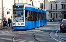 Badanie PAS: Polacy chcą lepszego transportu zbiorowego i mniej aut w...