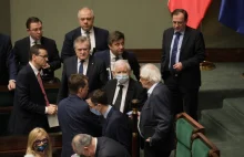 Widmo porażki decyzjonizmu krąży nad Jarosławem Kaczyńskim