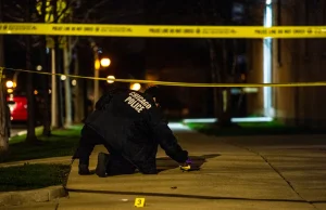 82 postrzelonych, 22 ofiary, w ostatni weekend w Chicago