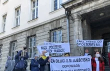 "Gdzie są sądy i prokuratura?". Protest mieszkańców SM Ujeścisko w Gdańsku