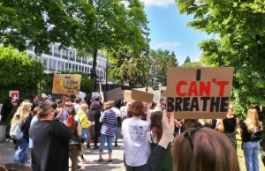 Protest przed ambasadą USA. Krzyczeli "I can't breathe"