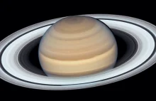 Pierścienie Saturna ujawniają co znajduje się głęboko we wnętrzu planety.