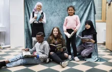Szwecja: absencja uczniów imigranckich poprawiła wyniki testu